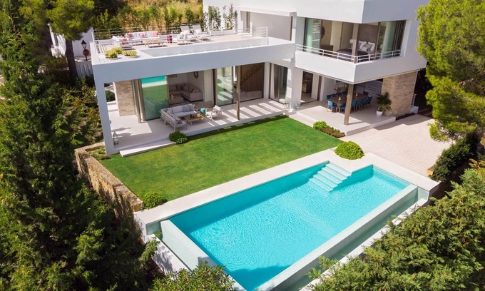 Nueva Andalucia Villa | RDR234 - Amazing modern villa located minutes from beach