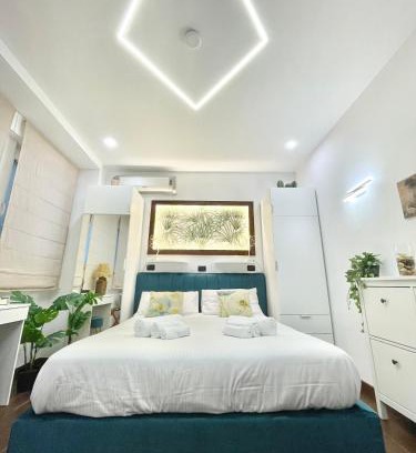 Chiaia Apartment | Re Ferdinando Suite Mergellina