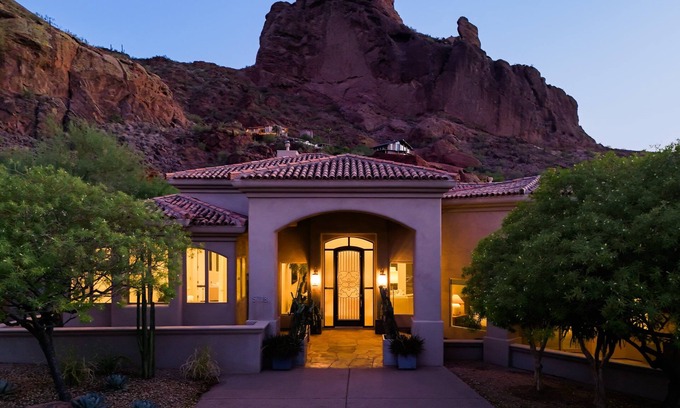 Paradise Valley House | Red Rock - Pool & Spa - In Paradise Valley