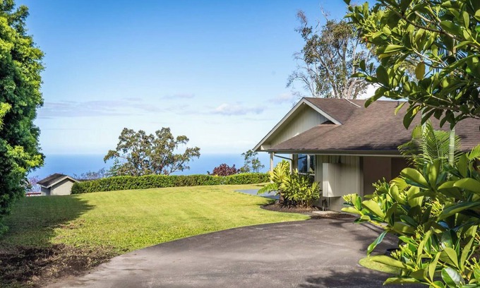 Kalaoa House | Relaxing and Peaceful Big Island Home Kailua Kona