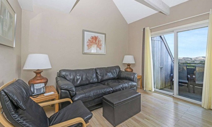 Napeague Apartment | Restful 1BR w/Loft,Top Floor & Close to the Beach
