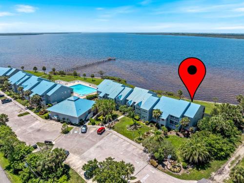 Port Charlotte Apartment | Riverfront Condo w Water Views-Heated Pool