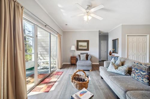 Little River Apartment | Riverside Relaxation – Golf, Beach & More - Little River, South Carolina