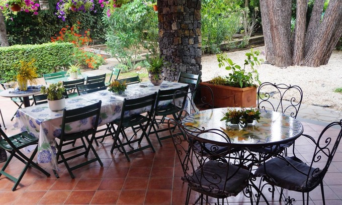 Nicolosi Bed & Breakfast | Rosso Vulcano Bed & Breakfast