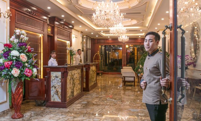Quan Hoa Hotel | Royal St Hanoi Hotel