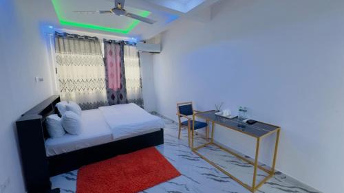 Teshie Hotel | Rrylord Plaza