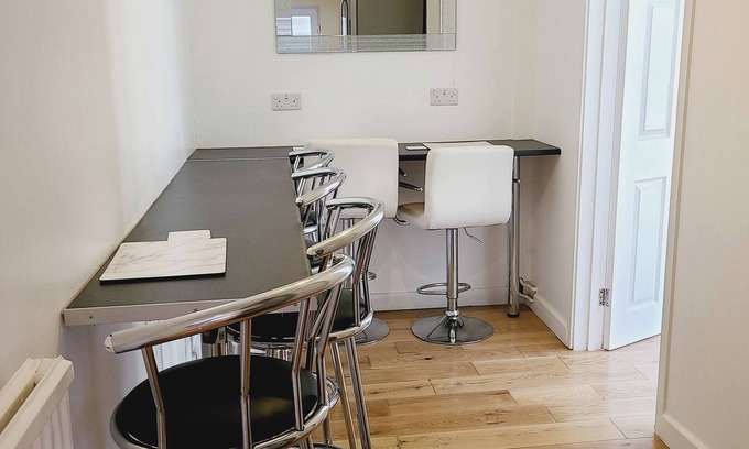 Crawley House | Rusper Retreat - Gatwick