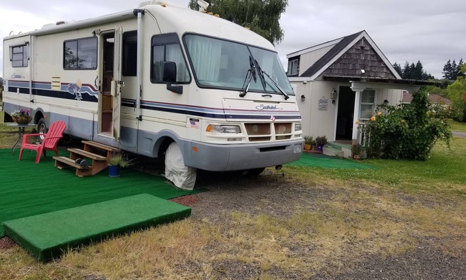 Sequim House | RV/Motor Home by LAVENDER FARM! Free HIGH SPEED BEST INTERNET=WORK from HOME W/D
