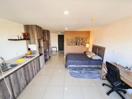 Ciudad Lopez Mateos Apartment | S05 SUITE DOBLE CAMA MATRIMONIAL Premium Frente al TEC CEM con Cocineta WiFi Balcón Parking Terraza