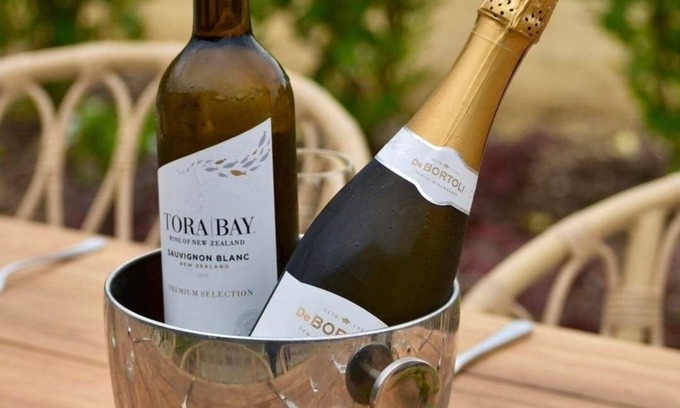 Ashhurst House | SaddleHills, absolute luxury with rustic charm, instantly & comfortably at home