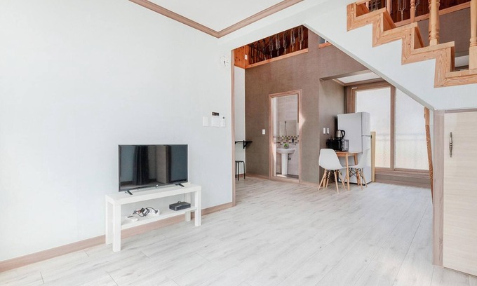 Donghae House | Samcheok Bongsuni-unni Pension