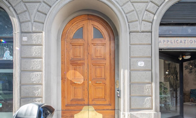 Santa Maria Novella Apartment | Santa Maria Novella 4 Bedrooms by Mmega