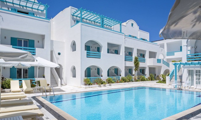 Kamari Hotel | Santellini Hotel