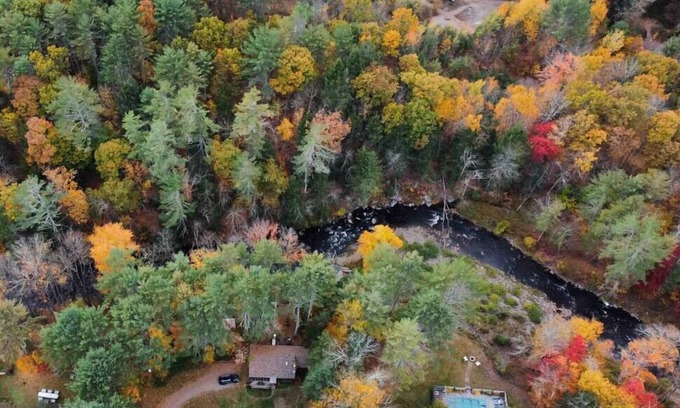 Narrowsburg House | Scandi-Luxe Cabin on the river with HotTub