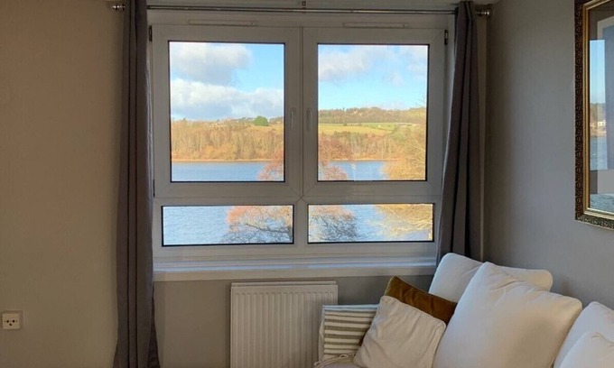 Linlithgow Apartment | Scandi Style Apartment with Stunning Views