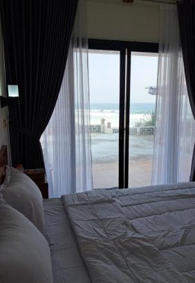Wonosari Bed & Breakfast | Sea view omah sundak