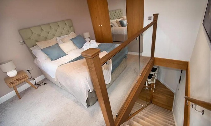 Penarth Apartment | Seafront Cottage - The Nook