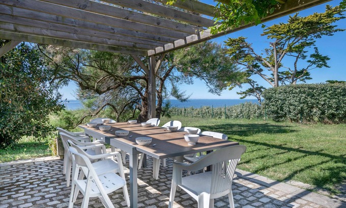 Saint-Gildas-de-Rhuys Ski Chalet | Seafront house - 10 people - Garden