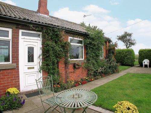 Fraisthorpe House | Searchlight Cottage