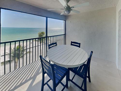 Mid Island Apartment | Seaside 508