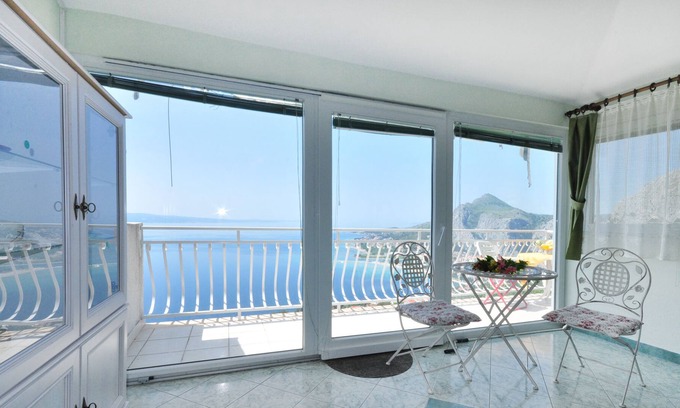 Borak Apartment | Seaview apartment Almissa