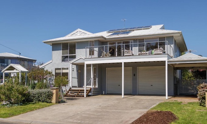 Cowes House | Seaview Cowes by Ready Set Stay