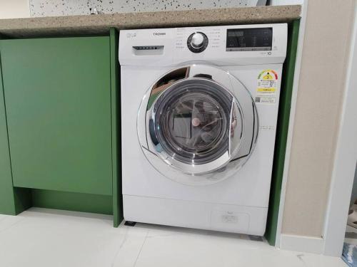 Namyangju Apartment | Sensation-나만의영화관,130인치대형스크린,넷플,디즈니플러스,장기숙박추천