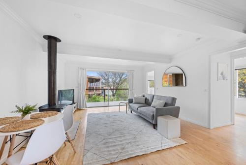 Goughs Bay Apartment | Serene 2BR Retreat in Goughs Bay Lake Eildon