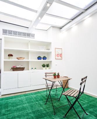Los Remedios Apartment | Setefilla Deluxe Suite by Valcambre