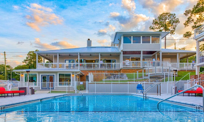 Tallahassee Hotel | Seven Hills Suites I-10