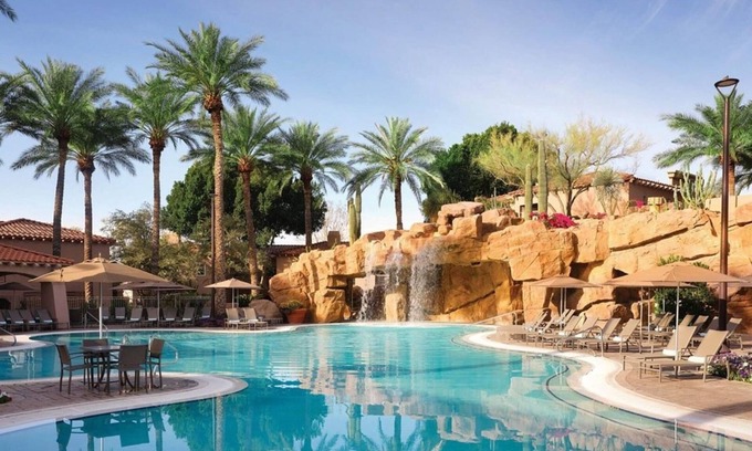 North Scottsdale Resort | Sheraton Desert Oasis Villas 2 Bedroom Lockoff Villa