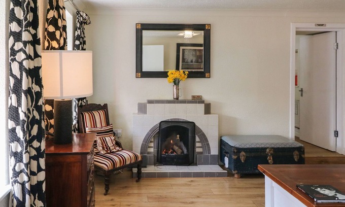 Ardgroom House | SHOEMAKER'S REST, pet friendly, with open fire in Ardgroom Village