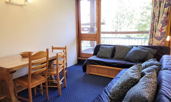 Arc-1800 Apartment | Ski-in/Ski-out studio with balcony and Wi-Fi