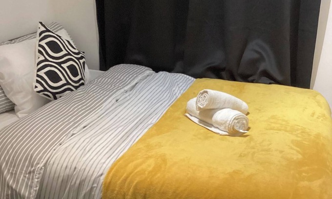 River House | Sleeps 11 -Pets Ok - Private Garden - Free Parking