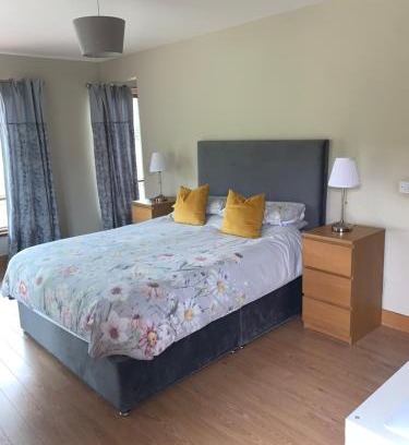 Laragh House | Sliabh Amharc