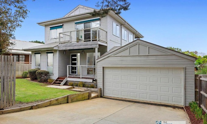 Smiths Beach House | Smiths Beach Walk