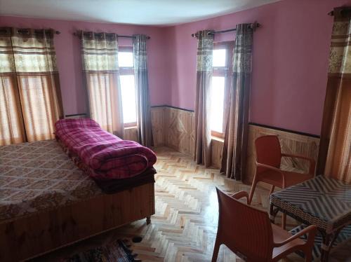 Keylong Apartment | Snow Peaks View Home Stay