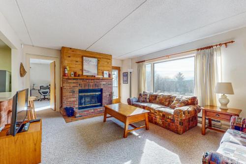West Dover Apartment | Snow Tree 32A