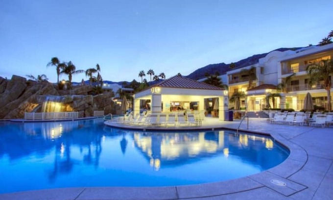 Canyon Corridor Condo | SOAK IT IN! LIVE IT UP! 2BD/1BA Fabu Palm Springs!