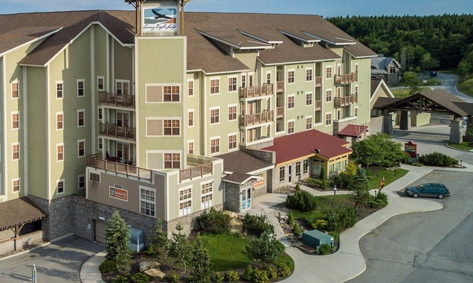 Snowshoe Condo | Soaring Eagle by Casago