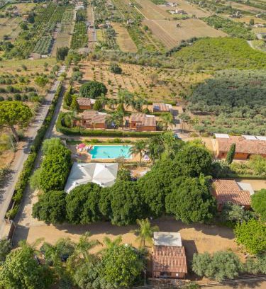 Campofelice di Roccella House | Solemar Sicilia - Le Casette Di Calzata