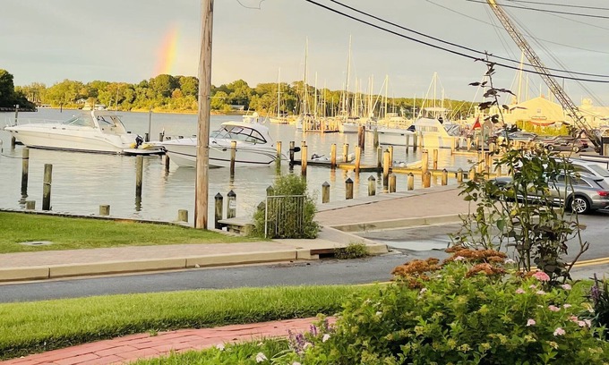 Solomons Apartment | Solomons Island with views of harbor!