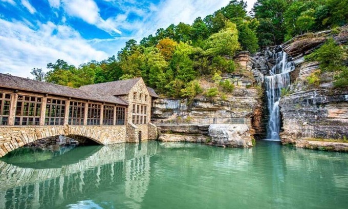 Reeds Spring House | Sooner Settle Lodge