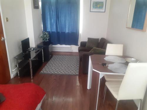 Peckham Rye Apartment | South London 1-Bed Apt Sleeps 3 8 mins to Tube