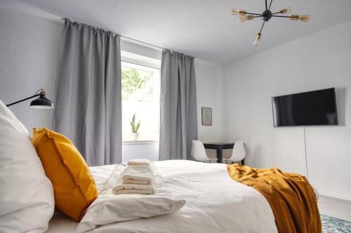 Frohnhausen Apartment | SpaceStays Two-Room Suite WIFI Netflix