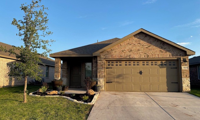 Lubbock House | Spacious 3-bedroom house in a quiet South Lubbock neighborhood