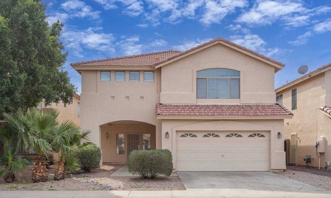 Deer Valley House | Spacious 4-bedroom house in adorable Glendale with WiFi, AC
