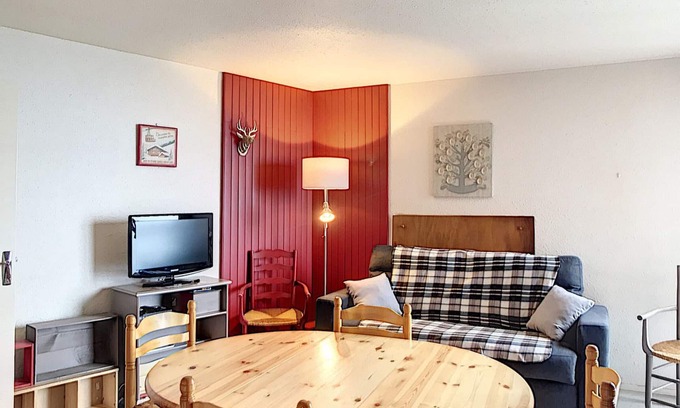 Villarembert Apartment | Spacious apartment with heated pool, center of the resort, at the foot of the slopes