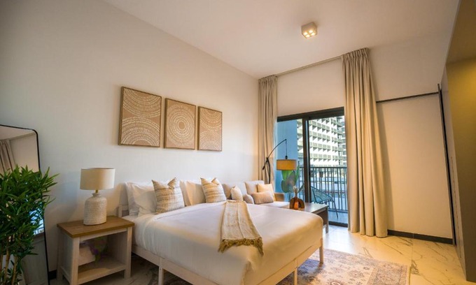 Dubai Apartment | Spacious STU in Mag 890, MBR - Meydan Living