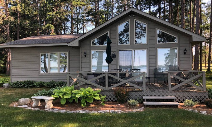 Lewiston House | Special: 10% Winter/Spring Discount–Your Four-Season Getaway on West Twin Lake!